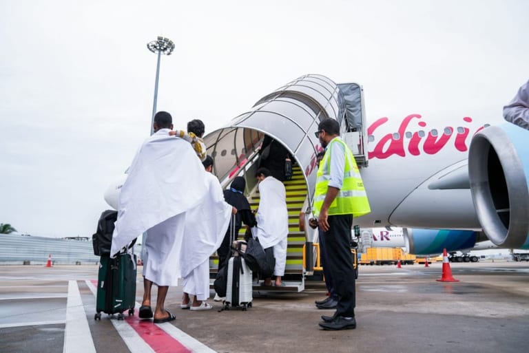 ސަލާމަތީ ސަބަބުތަކާ ހުރެ މޯލްޑިވިއަންގެ ޢުމްރާ ދަތުރު ފަސްކޮށްފި