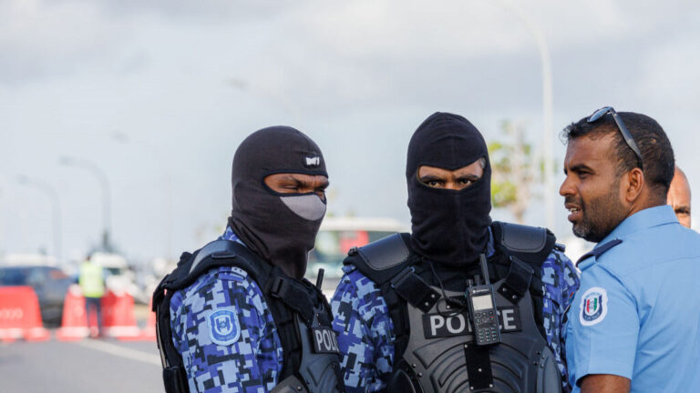 ގަލޮޅު ގެއަކުން ފައިސާ ފޭރުނު މައްސަލައިގައި އެގޭގެ އާއިލާ މީހަކު ހައްޔަރުކޮށްފި