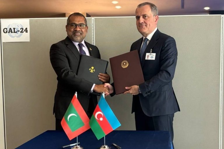 ދިވެހީންނަށް ވިސާއަކާ ނުލައި އަޒަރުބައިޖާނަށް ދަތުރުކުރެވޭނެ ގޮތް ހަދައިފި