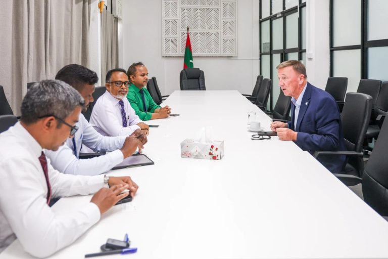 ރާއްޖޭގައި ކަނޑުގެ ރާޅުތައް ބޭނުންކޮށްގެން ކަރަންޓު އުފެއްދުމަށް ހުރި ފުރުޞަތުތަކާ ގުޅޭގޮތުން މަޝްވަރާކޮށްފި