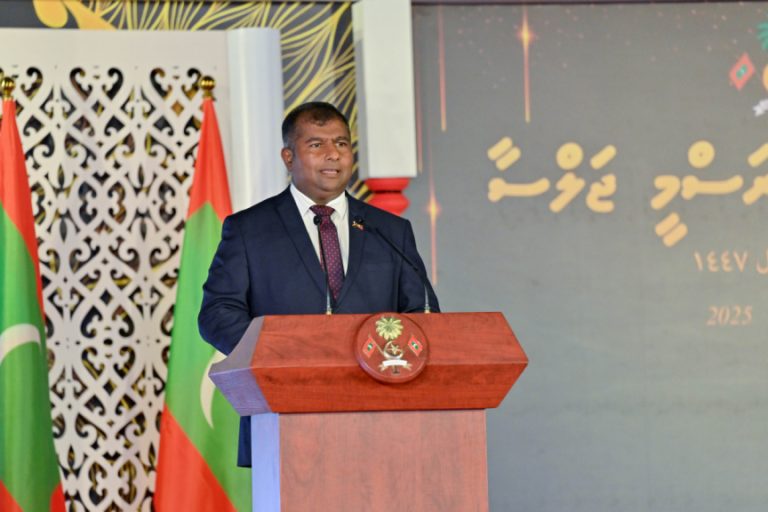 ވަޒީރު އާދަމް ނަޞީރު ޝަރުޖާއަށް ފުރާވަޑައިގެންފި