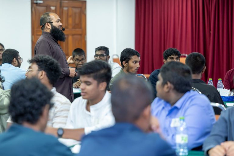 ޒުވާން ޚަޠީބުންނަށް ހިންގާ ‘އިސްލާމިކް ލީޑާޝިޕް’ ވޯކްޝޮޕް ފަށައިފި