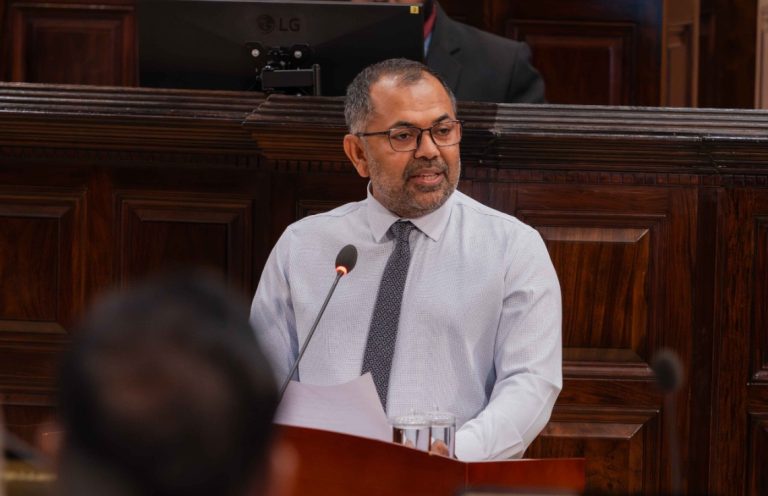 ރާއްޖޭގެ އިގުތިސާދީ ދުވެލި އަންނަ އަހަރު 5.3 ޕަސެންޓް ކުރިއަރާނެ : ޒަމީރު