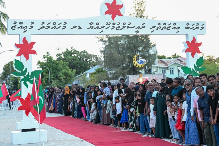 ރައީސް އދ. ގެ ރަށްރަށަށް ކުރެއްވި ދަތުރުނިންމާ މާލެ ވަޑައިގެންފި