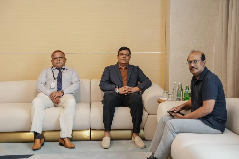 ދުނިޔޭގެ މެރިޓައިމް ކޮންފަރެންސަށް ވަޒީރު އަމީން ޗައިނާއަށް ފުރާވަޑައިގެންފި