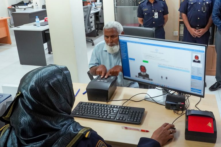 ތުލުސްދޫގައި ޕާސްޕޯޓްގެ ޚިދުމަތް ފަށައިފި