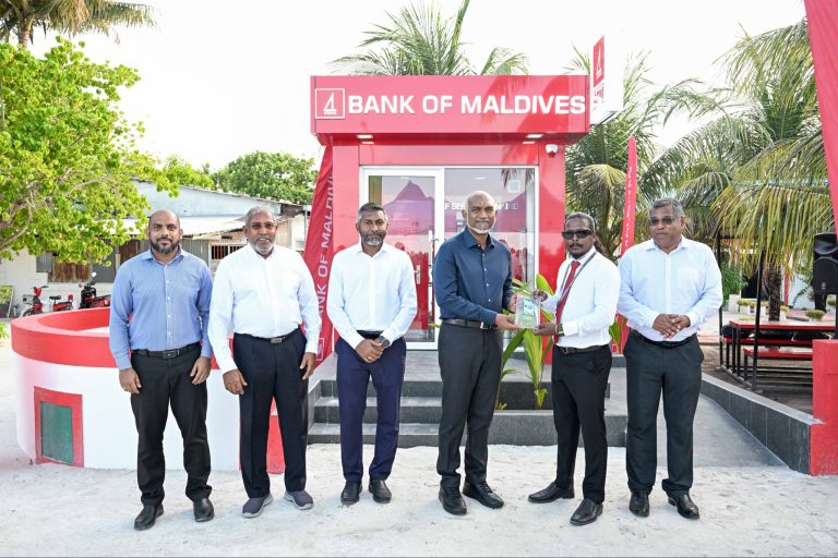 ފެންފުށީ އޭޓީއެމްގެ ޚިދުމަތް ފަށައިފި