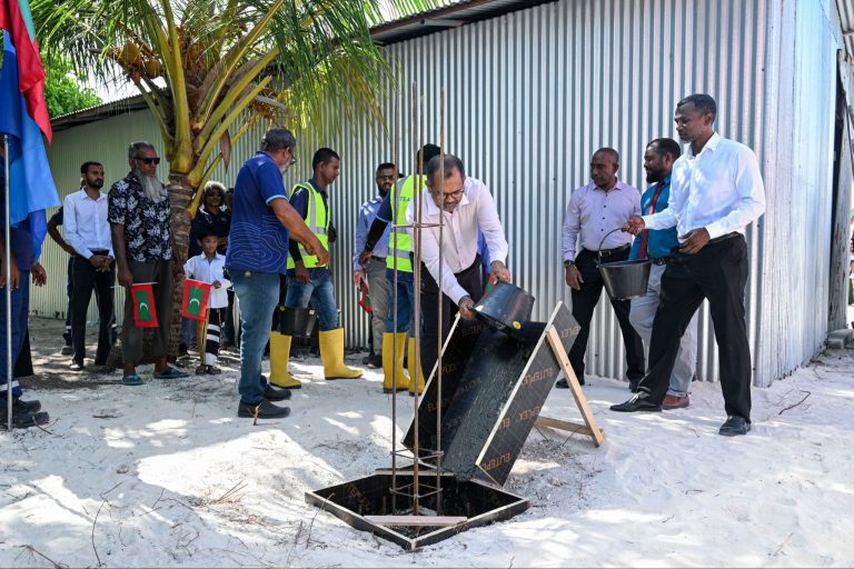 ކުނބުރުދޫ ޞިއްޙީ މަރުކަޒަށް އިތުރުކުރެވޭ އިމާރާތުގެ ޢަމަލީ މަސައްކަތް ފަށައިފި