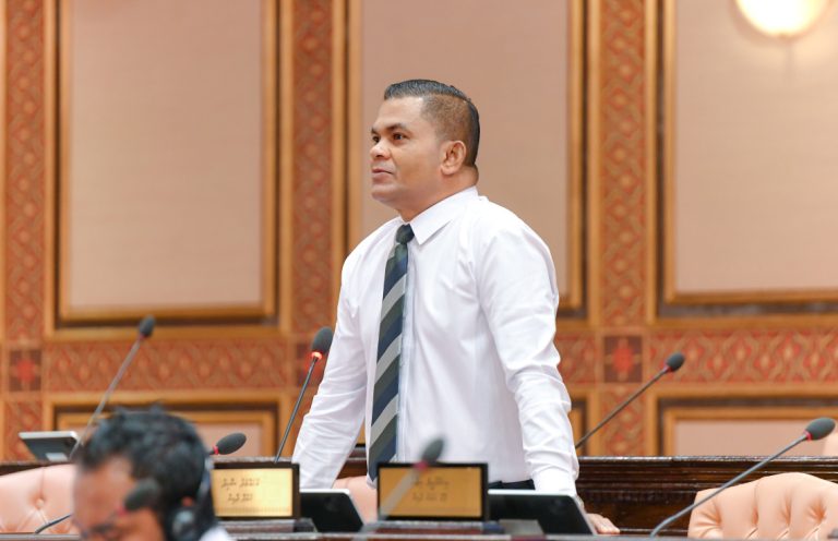 މާލޭ ދަފްތަރަކީ ސިޔާސީ ވެރިން ވޯޓު ހޯދަން އުފައްދާފައި އޮތް އެއްޗެއް : ޝާހިދު