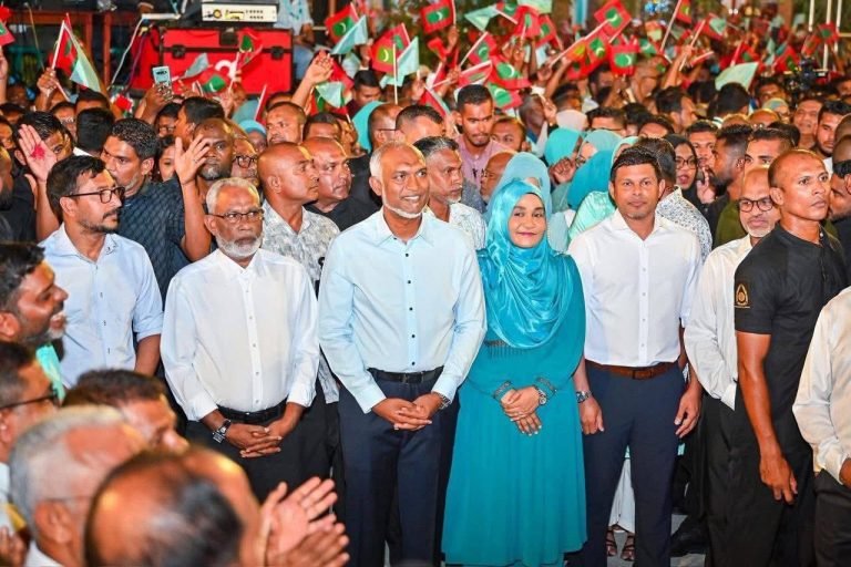 އިޒްރާއިލް ފިޔަވައި ހުރިހާ ގައުމަކާއި ގުޅުން ބަދަހިކުރާނަން :ރައީސް