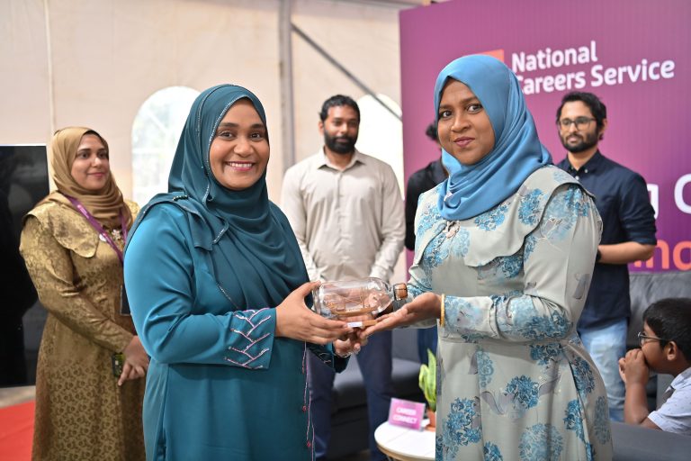 ވަރަ އެކްސްޕޯ 2025 ހުޅުވައިފި