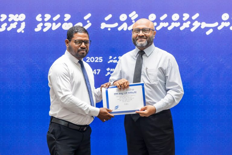 ޚަޠީބުކަމުގެ ތަމްރީން 36 ކައުންސިލަރަކު ފުރިހަމަކޮށްފި