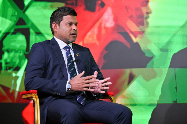 ގޮންޖެހުންތަކާ އެކުވެސް ރައްޔިތުންނަށް ޚިދުމަތް ކުރުމުގައި ސަރުކާރު ދެމިއޮންނާނެ :ނާއިބު ރައީސް