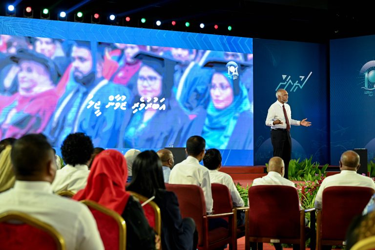 ބޭނުންވަނީ ޤައުމަށް ބޮޑުވެފައިވާ މައްސަލަތައް އޭގެ މުލާ ހިސާބުން ޙައްލުކޮށް، ދާއިމީ ނަތީޖާ ނެރެދޭން: ރައީސް