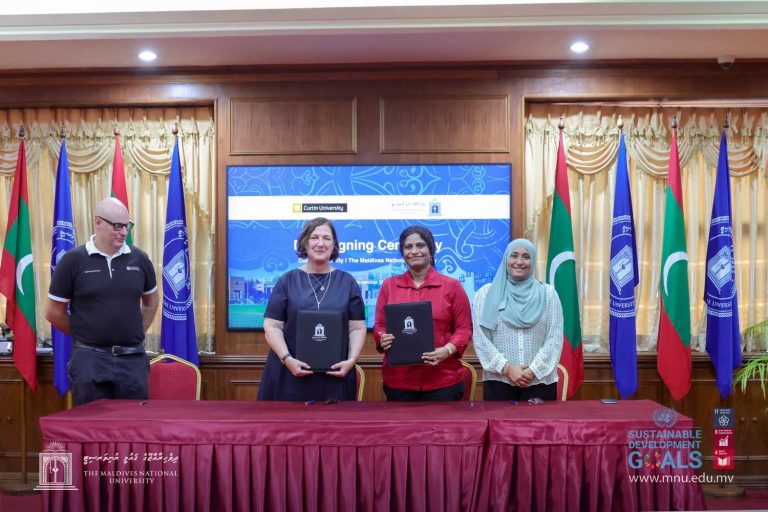 އެމްއެންޔޫ އާއި ކަރޓިން ޔުނިވާސިޓީއާ ދެމެދު ތަޢުލީމީ ދާއިރާ ކުރިއެރުވުމަށް އެއްބަސްވުމެއްގައި ސޮއިކޮށްފި