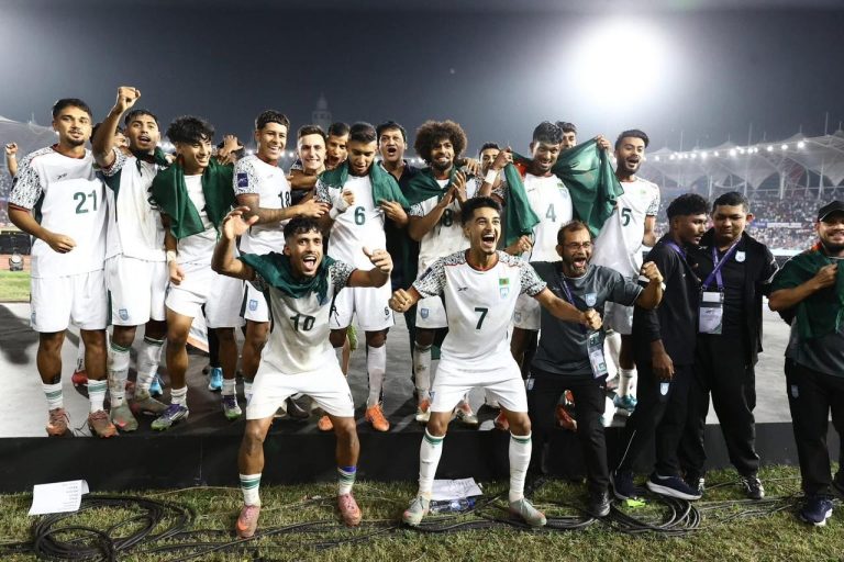 ލެސްޓަ ސިޓީގެ ހަމްޒާ ޗައުދަރީގެ އެހީގައި ބަންގްލަދޭޝް އިން އިންޑިއާ ބަލިކޮށް 22 އަހަރުގެ އިންތިޒާރަށް ނިމުން ގެނެސްފި