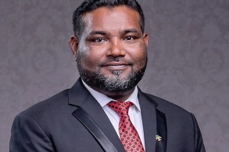 ހައި ކޯޓުގެ ފަނޑިޔާރު އަލްއުސްތާޛު މުހައްމަދު ފައިސަލްއިސްތިއުފާ ދެއްވައިފި