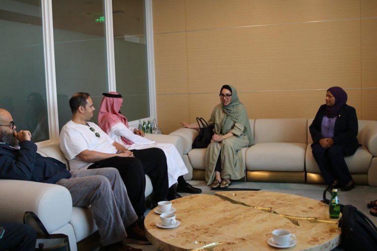 އިންވެސްޓްމަންޓްގެ ފުރުޞަތުތަކާ ގުޅޭގޮތުން މަޝްވަރާކުރުމަށް ސަޢުދީ ވަފުދެއް ރާއްޖެ ވަޑައިގެންފި