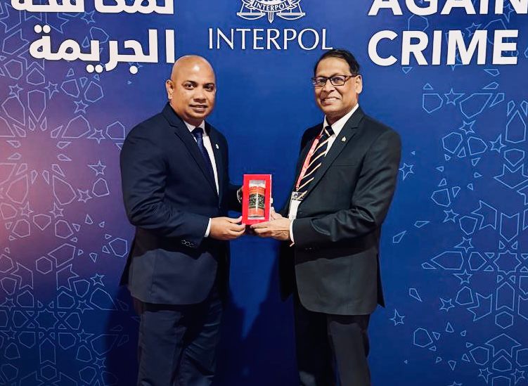 ޤަވާއިދާ ޚިލާފަށް އުޅޭ ބަންގްލަދޭޝް މީހުންގެ ފަރާތުން ފެންނަމުންދާ ކުށްތަކާ ގުޅޭގޮތުން މަޝްވަރާކޮށްފި