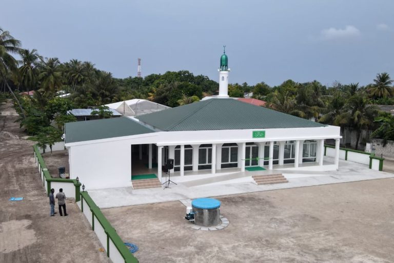 ފޯކައިދޫ މަސްޖިދުލް ނޫރު ހުޅުވައިފި