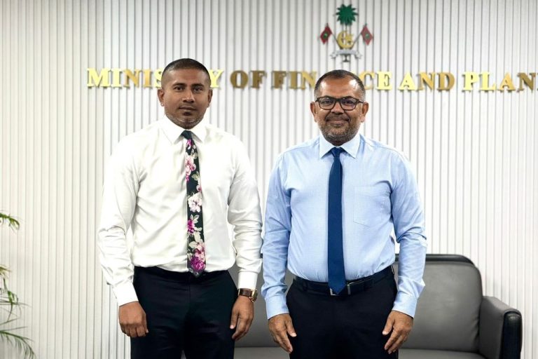 މާލީ ވަޒީރު، ޖަޕާނަށް ކަނޑައެޅުއްވި އައު ސަފީރު މަޚްލޫފާ ބައްދަލުކުރައްވައިފި
