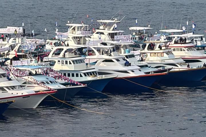 މަސްވެރިންގެ އިހުތިޖާޖުގެ ތެރެއިން ތިން މީހަކާއި ތިން ދޯންޏެއް ފުލުހުންގެ ބެލުމުގެ ދަށަށް ގެންގޮސްފި