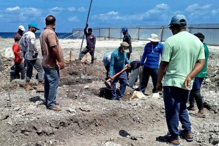 ފޯކައިދޫގައި ޤާއިމްކުރާ ކުނި މެނޭޖުކުރާ މަރުކަޒުގެ ޢަމަލީ މަސައްކަތް ފަށައިފި