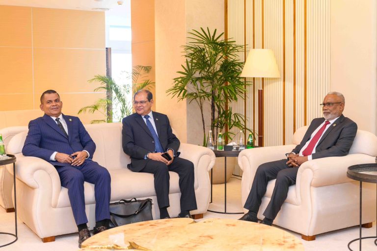 ޢަބްދުއްރަޙީމް އިންޑިއާއަށް ކުރެއްވި ދަތުރުފުޅު ނިންމަވާލައްވައި ރާއްޖެ ވަޑައިގެންފި