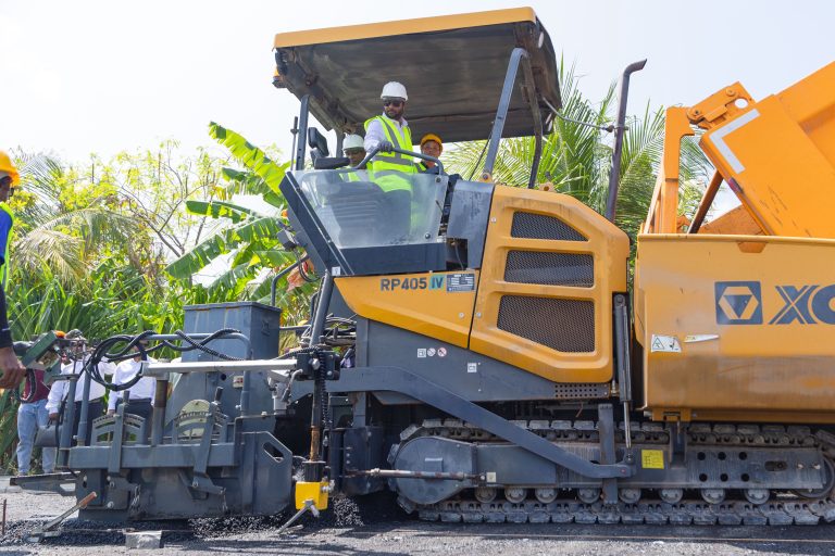 މާމިގިލީ މަގުތަކުގައި ތާރު އެޅުމުގެ މަސައްކަތް ފަށައިފި