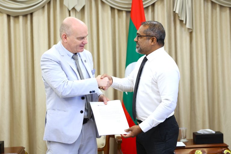 ޔޫ.އެން.އޯ.ޑީ.ސީ މި ސަރަހައްދަށް ކަނޑައެޅި ރެޕްރެޒެންޓެޓިވް މަޤާމުގެ ފަތްކޮޅު ހުށަހަޅުއްވައިފި