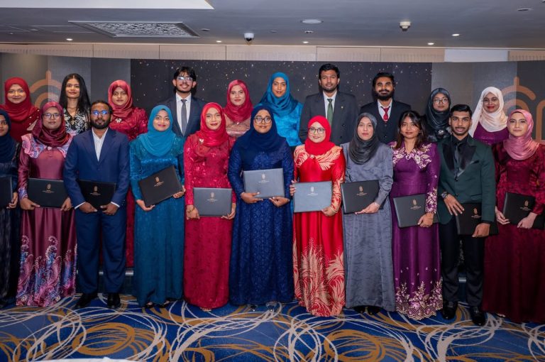 އޭޑީކޭއިން 18 ދަރިވަރަކު މެޑިކަލް އިންޓަންޝިޕް ފުރިހަމަކޮށްފި