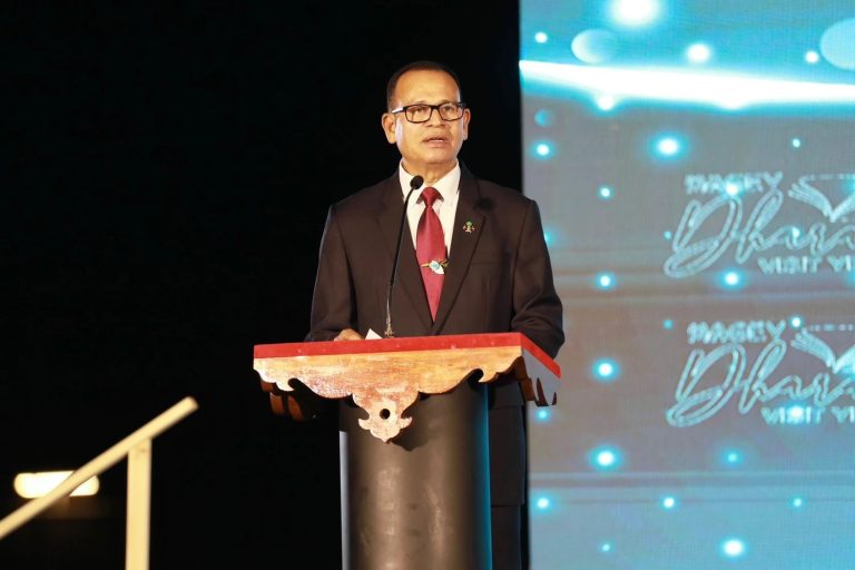 ރަށްތައް ތަރައްޤީ ކުރަންވާނީ އެ ރަށެއްގެ ސިފަތައް ނުގެއްލޭނެހެން: ވަޒީރު އާދަމް ޝަރީފް