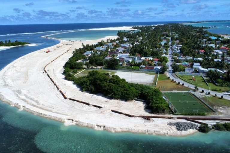 ފޭދޫ އެކި ސަރަހައްދުތަކުން ވެލި ނަގައި ވިއްކާ މީހުންނަށް ފިޔަވަޅު އަޅަނީ