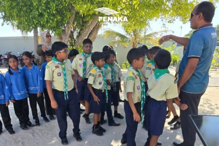 އޭދަފުށީ ސްކޫލްގެ ދަރިވަރުންތަކަކަށް ސޯލާ ޕެނަލާ ބެހޭ މައުލޫމާތު ދީފި