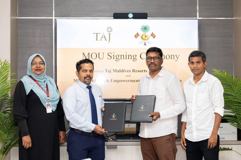 ރިސޯޓު މާހައުލުގައި ޒުވާނުން ތަމްރީނުކުރުމަށް ތާޖް ރިސޯޓާއެކު އެމްއޯޔޫއެއްގައި ސޮއިކޮށްފި