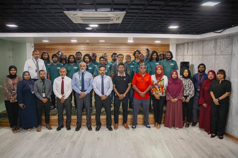 21 ޒުވާނަކު އެޗްޑީސީގެ އެޕްރެންޓިސްޝިޕް ޕުރޮގުރާމުން ދަސްވެނިވެއްޖެ