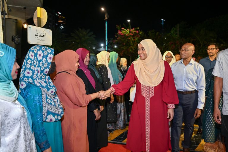 މެޑަމް ސާޖިދާ، ޕީއެންސީގެ ހެންވޭރު ދެކުނު ދާއިރާގެ ކެންޕެއިން ޖަގަހަ ހުޅުއްވައިދެއްވައިފި