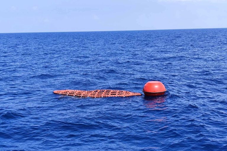 މާފަރުގެ ހުޅަނގުން 16 މޭލު ބޭރުގައި ދޮށީ ކަނދުފަތި އަޅައިފި