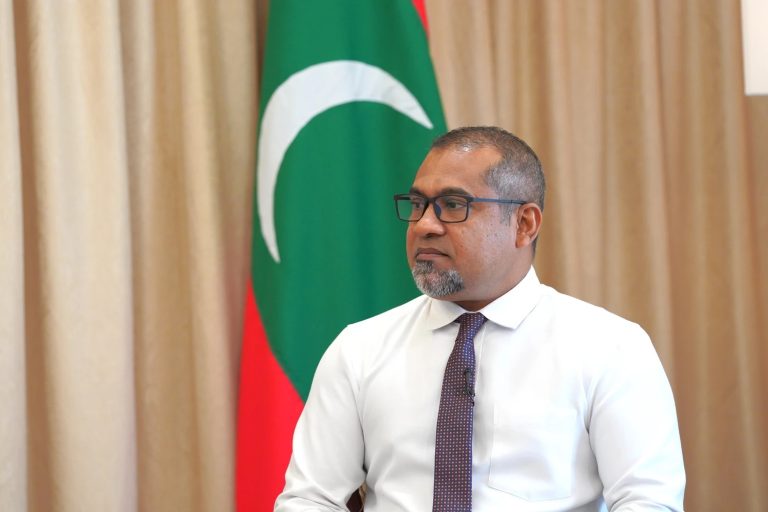 ވަޒީރު ޑރ. ޚަލީލް، ނޭޕާލްގެ އައު ޚާރިޖީ ވަޒީރަށް ތަހުނިޔާ ވިދާޅުވެއްޖެ