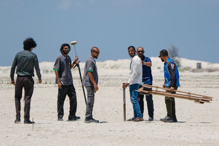 ހުޅުމާލެ ފޭސް ތިނަކުން ދޫކޮށްފައިވާ ގޯތިތައް ހަވާލުކުރުމުގެ މަސައްކަތް ފަށައިިފި