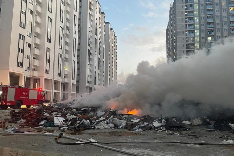 ދޯދި ފުލެޓް 11 ކައިރީ ހުރި ކުނިތަކެއްގައި އަލިފާން ރޯވެގެން ސިފައިން ހަރަކާތްތެރިވެއްޖެ