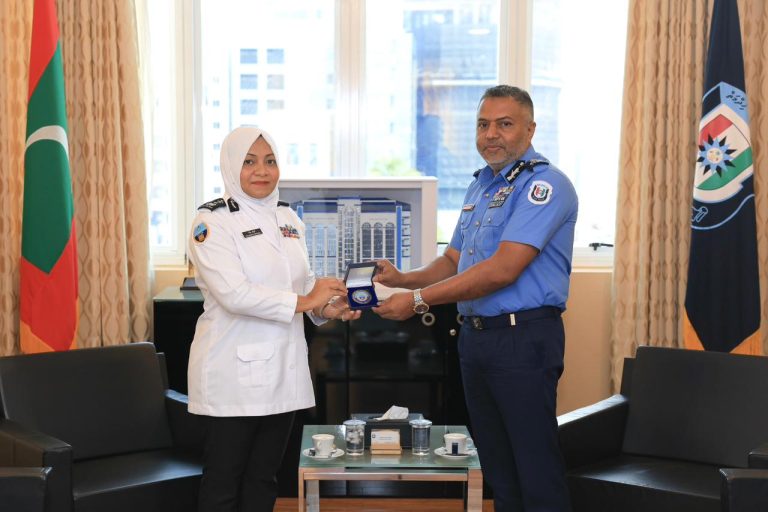 ޤައުމީ ސަލާމަތް ރައްކާތެރިކުރުމަށް ކަސްޓަމްސް އާއި ފުލުހުން ގުޅިގެން މަސައްކަތް ކުރުމަށް މަޝްވަރާކޮށްފި