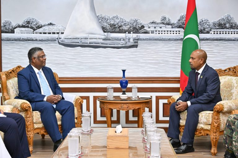 އިންޑިއާގެ ސަފީރު ދިފާޢީ ވަޒީރުގެ އަރިހަށް އިޙްތިރާމްގެ ޒިޔާރަތެއް ކުރައްވައިފި