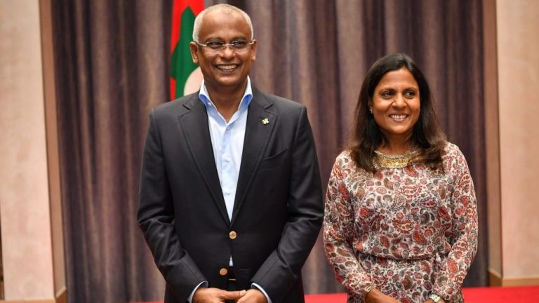 އަތުލައިގަތް ވޭޕް އެތެރެކޮށްފައިވަނީ މެޑަމް ފަޒްނާގެ އާއިލީ ކުންފުނިން