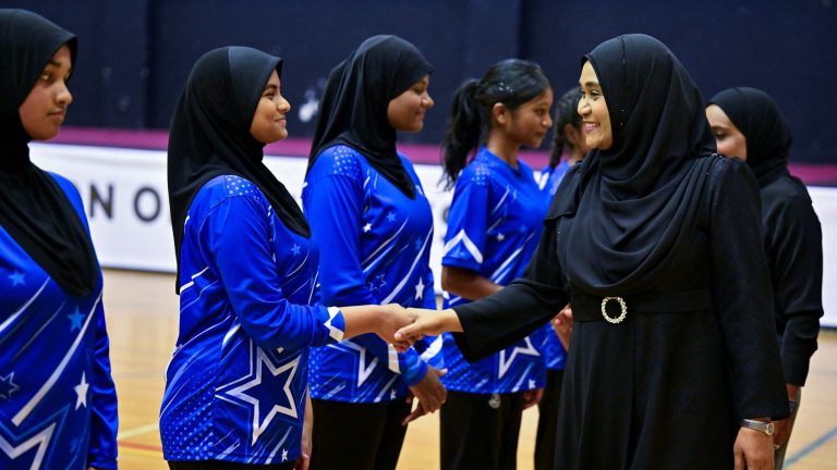 މެޑަމް ސާޖިދާ ބީއެމްއެލް ރާއްޖެ ޖޫނިއަރ ނެޓްބޯޅަ ޗެމްޕިއަންޝިޕް 2026 ފެށުމުގެ ރަސްމިއްޔާތު ޝަރަފުވެރިކޮށްދެއްވައިފި