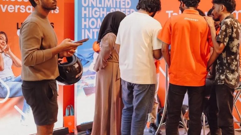 ފުޑް ކާނިވަލުގެ ދިރާގު ސްޓޯލުން އަގުހުރި އިނާމުތަކާއި ފޯރިގަދަ ހަރަކާތްތަކެއް