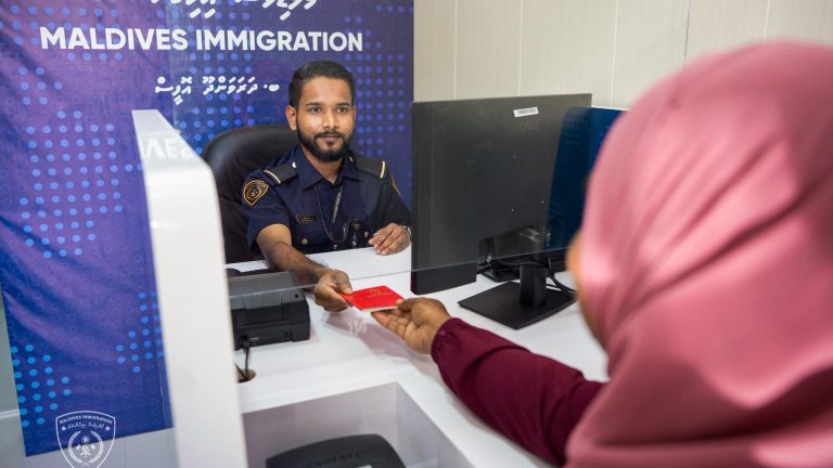 އޭއައި ބޭނުންކޮށްގެން އެޑިޓްކޮށްފައިވާ ފޮޓޯ ޕާސްޕޯޓަށް ހުށަނޭޅުމަށް އިލްތިމާސްކޮށްފި