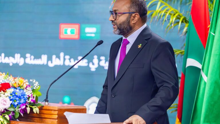 ހުޅުމާލޭގެ ދާއިމީ މިސްކިތްތައް މިއަހަރު ނިންމައި ވަގުތީ މިސްކިތްތައް އުވާލަނީ
