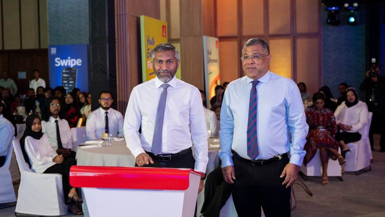ބީއެމްއެލް ’ސްވައިޕް‘ އިން ބައިނަލްއަގުވާމީ އެކައުންޓް ހުޅުވޭ ގޮތް ހަދައިފި