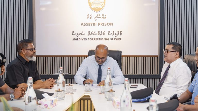 އައްސޭރި ޖަލުގެ އައު އޮފީސް އިމާރާތް ހުޅުވައިފި: އަމާޒަކީ ގައިދީންނަކީ އަމިއްލަ ކުންފުނި ހިންގާނެ ބަޔަކަށް ހެދުން